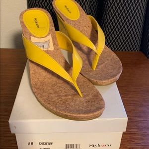 Womens Yellow Sandals- size 11M